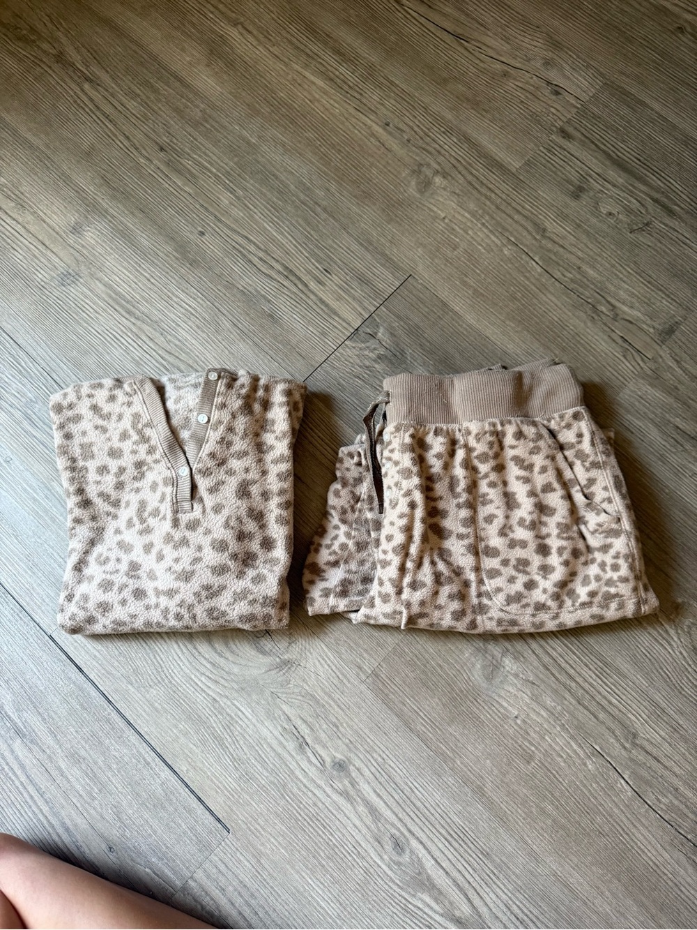 Women's Leopard-Print Knit Pajama Set - Beige